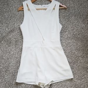 J.O.A Los Angeles| white romper short